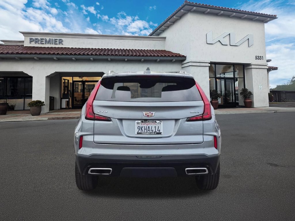 Used 2024 Cadillac XT4 Premium Luxury FWD image 7