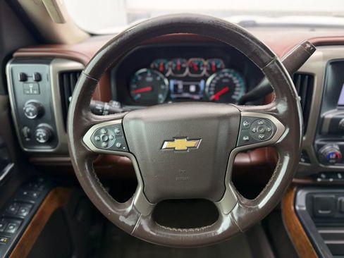 Used 2017 Chevrolet Silverado 1500 High Country AWD/4WD image 23