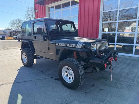 Used 1992 Jeep Wrangler 4WD image 2