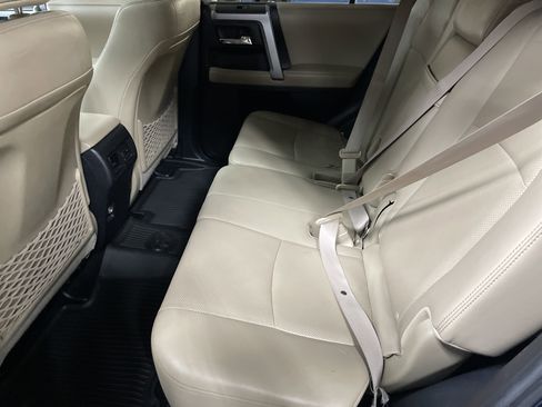 Used 2016 Toyota 4Runner Limited AWD/4WD image 32