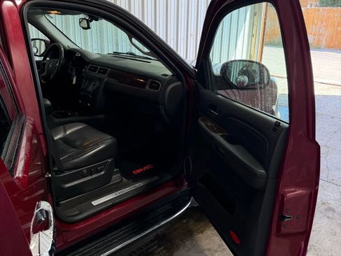 Used 2009 GMC Yukon XL Denali image 22