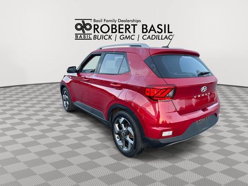 Used 2023 Hyundai Venue SEL FWD image 6