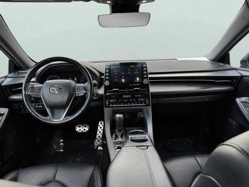 Used 2019 Toyota Avalon XSE FWD image 42