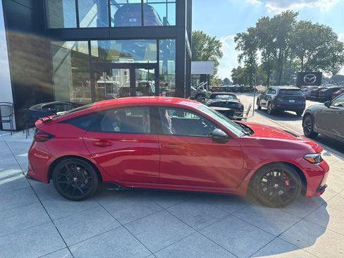 Used 2026 Honda Civic Type R image 5