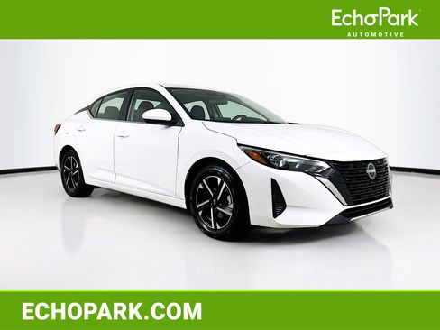 Used 2025 Nissan Sentra SV image 1