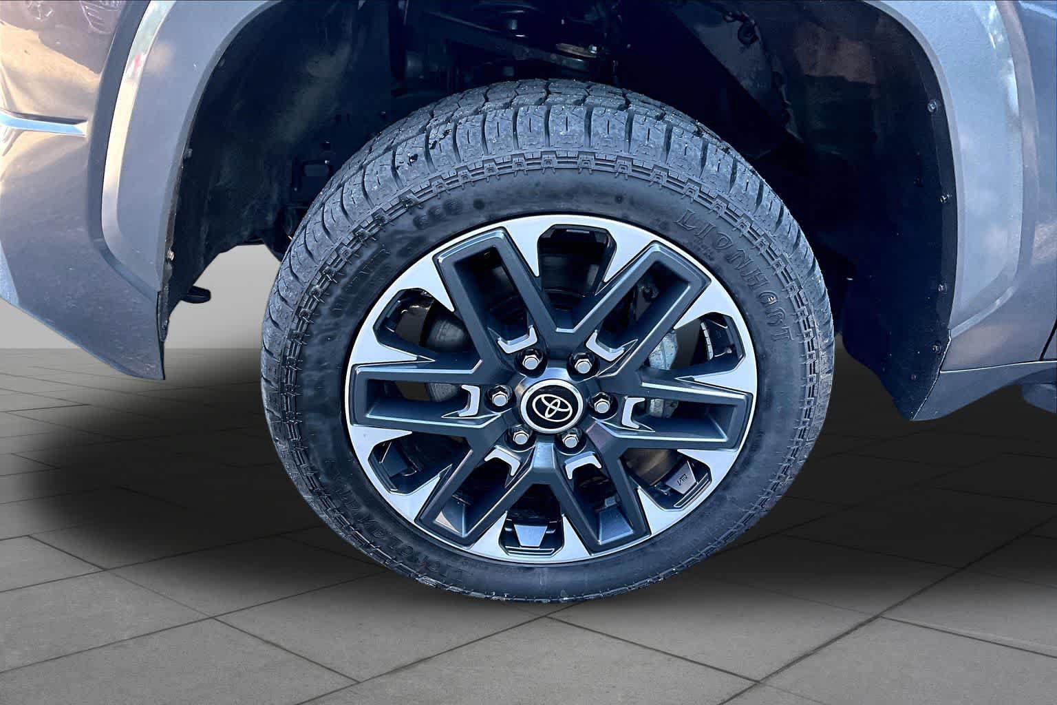 Used 2024 Toyota Tundra Limited AWD/4WD image 21