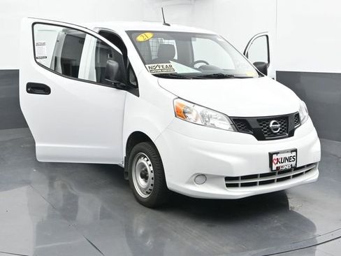 Used 2021 Nissan NV200 S image 45