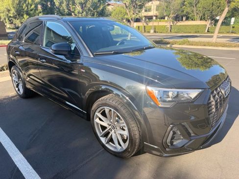 Used 2022 Audi Q3 2.0T Premium w/ Black Optic Sport Package AWD/4WD image 4