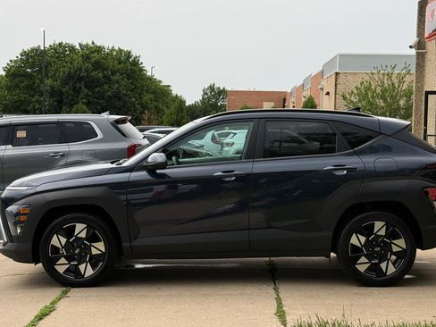 Used 2025 Hyundai Kona SEL FWD image 4