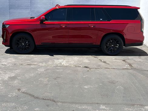 Certified 2023 Cadillac Escalade ESV Sport w/ LPO, ONYX Package AWD/4WD image 2