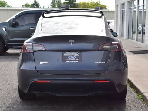 Used 2022 Tesla Model Y Long Range AWD/4WD image 9