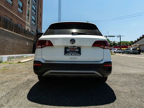 Used 2022 Volkswagen Taos S FWD image 4