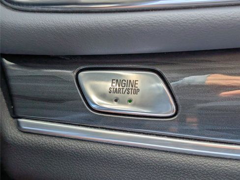 Used 2021 Buick Enclave Essence w/ Sound and Sites Package AWD/4WD image 27