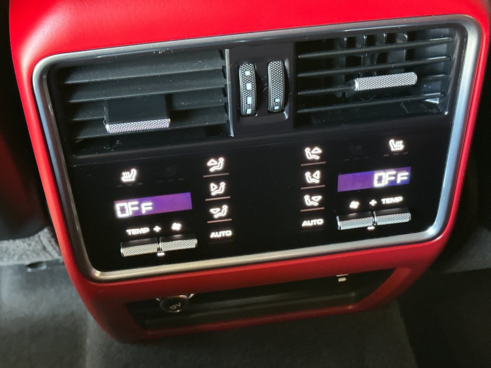 Certified 2022 Porsche Cayenne Turbo AWD/4WD image 15