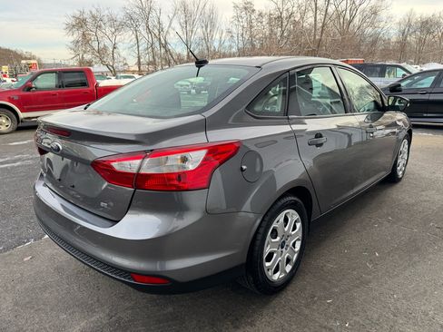 Used 2012 Ford Focus SE image 4