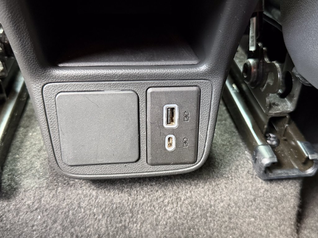 Used 2024 Buick Encore GX Sport Touring FWD image 33