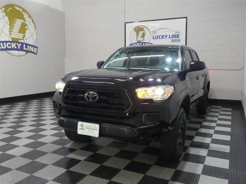 Used 2021 Toyota Tacoma SR AWD/4WD image 4