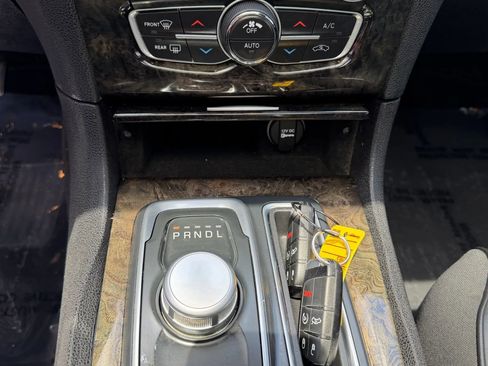 Used 2016 Chrysler 300 C RWD image 26