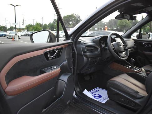 Used 2025 Subaru Forester Touring AWD/4WD image 15