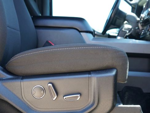 Used 2017 Ford F150 XLT w/ Equipment Group 302A Luxury AWD/4WD image 35