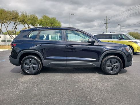 Used 2025 Volkswagen Taos S image 5