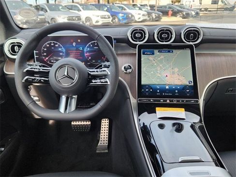 Certified 2025 Mercedes-Benz GLC 300 4MATIC image 11