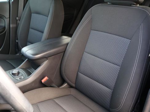 Used 2022 GMC Terrain SLE w/ Driver Convenience Package image 12