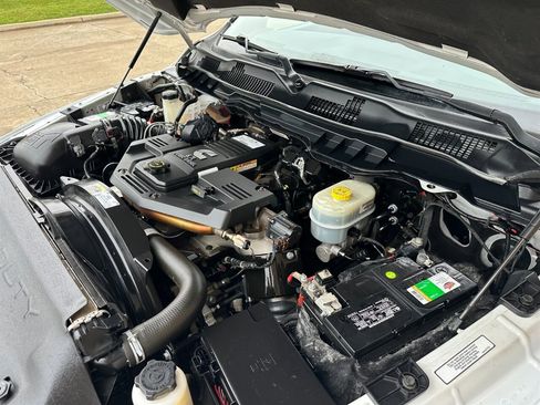 Used 2018 RAM 2500 Tradesman w/ Chrome Appearance Group image 42