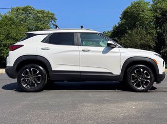 Used 2021 Chevrolet TrailBlazer LT w/ Premium Seating Package image 1