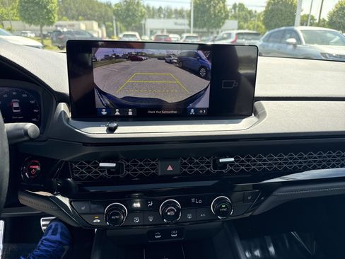 Used 2025 Honda Accord Sport image 25