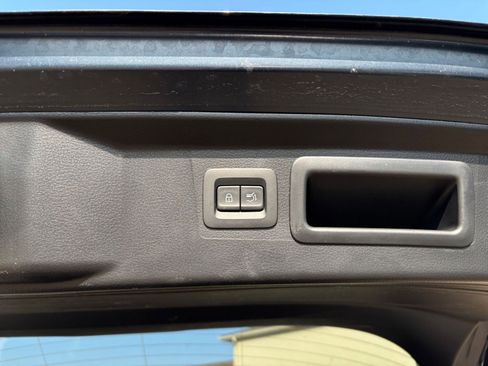 Used 2025 MAZDA CX-50 AWD 2.5 S w/ Premium Package image 24