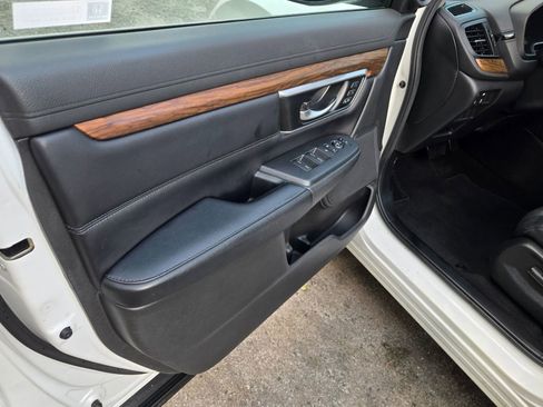 Used 2018 Honda CR-V EX-L image 9