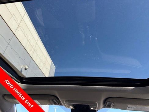 Used 2025 Toyota Camry XLE AWD/4WD image 15