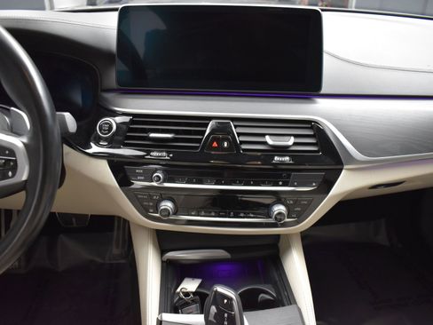 Used 2022 BMW M550i xDrive w/ Shadowloine Package image 16