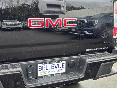 Used 2022 GMC Canyon Denali w/ Denali Black Edition Package image 13