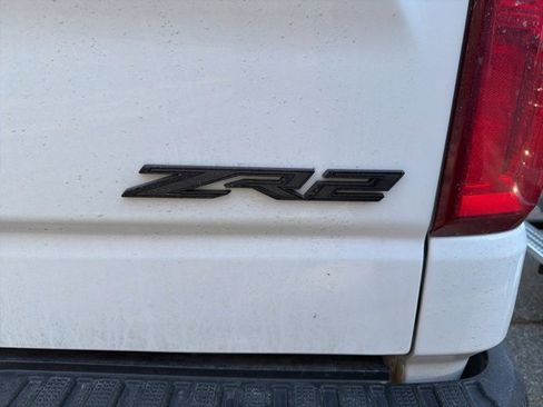 Used 2024 Chevrolet Silverado 1500 ZR2 w/ Technology Package image 7