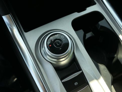 Used 2023 Ford Explorer XLT w/ Equipment Group 202A RWD image 20