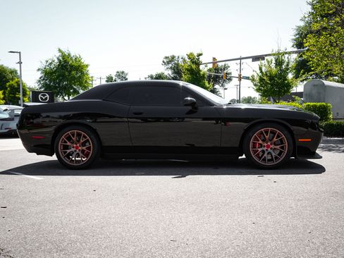 Used 2016 Dodge Challenger SRT Hellcat RWD image 12