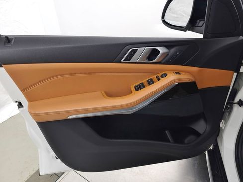 Used 2019 BMW X5 xDrive40i w/ Convenience Package image 15