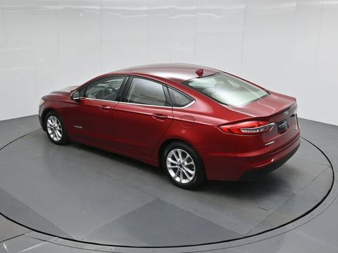 Certified 2019 Ford Fusion SE image 44