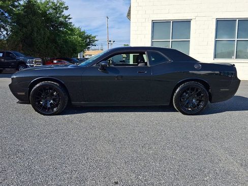 Used 2010 Dodge Challenger R/T RWD image 7