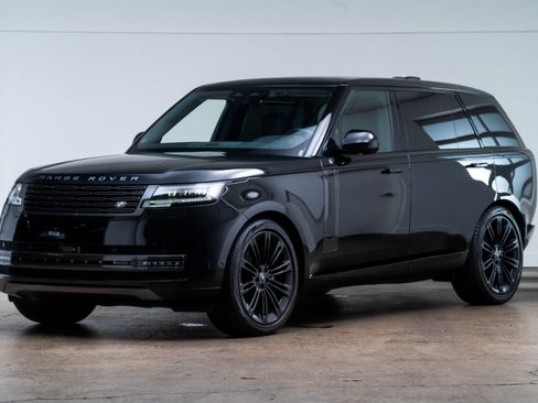 Used 2025 Land Rover Range Rover Long Wheelbase SE AWD/4WD image 3