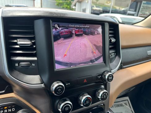 Used 2019 RAM 1500 Big Horn AWD/4WD image 16