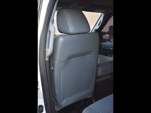 Used 2015 Ford F250 XL w/ Power Equipment Group AWD/4WD image 19