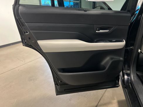 Used 2024 Toyota Grand Highlander Platinum AWD/4WD image 35