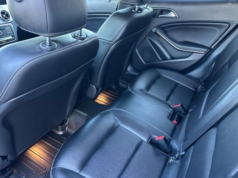 Used 2018 Mercedes-Benz GLA 250 image 26