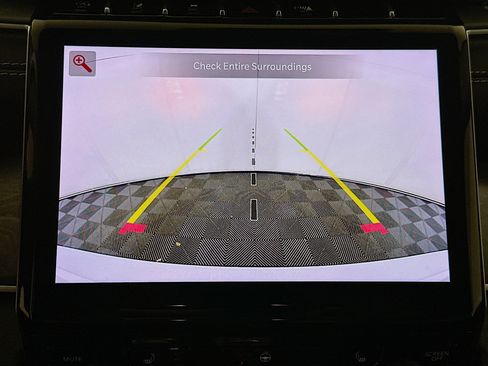 Used 2023 Jeep Grand Cherokee L Limited image 23