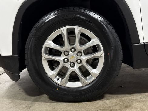 Used 2021 Chevrolet Traverse LS w/ LPO, Blackout Package FWD image 27