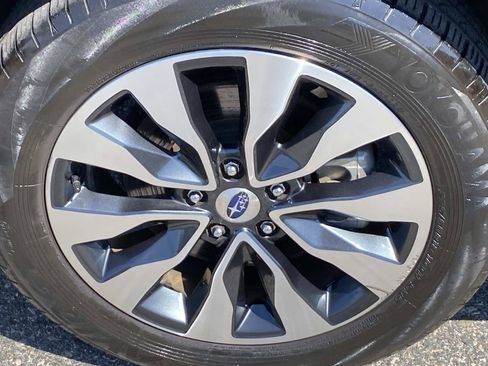 Used 2024 Subaru Outback Touring XT AWD/4WD image 32
