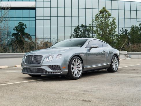 Used 2017 Bentley Continental GT V8 S image 3